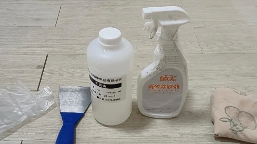 铺装PVC塑胶地板后容易拆卸吗？